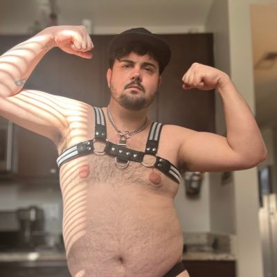 34. kinky. foot fetish. poppers. gooner. bate fuel. 🔞 NSFW.