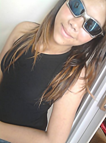 Ela é impossível, Que novinha terrível, A quebrada sabe, Que ela é outro nível.♪♫.♪