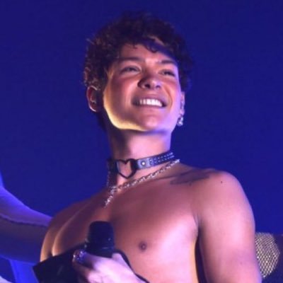 ( 🏳️⚧️ , 🇲🇽 ) he/him ,, i 💜 kerri (🍉) - ౨ৎ