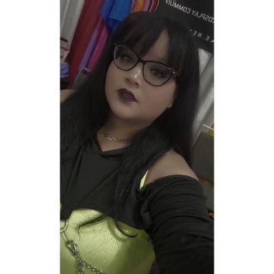 valcosplays214's profile picture. BE GAY,DO CRIME.🏳️‍🌈
31| Cosplayer | CBC founder | she/they |
Next Con: bro idek