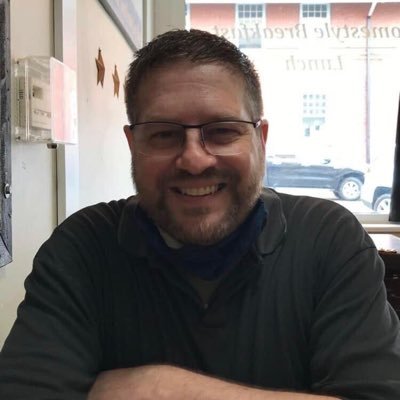 fathof4_70's profile picture. dad of 4, music geek,mod conservative, single christian, willing to share & listen to thoughts, opinions, narratives via journalism, writing, media platforms