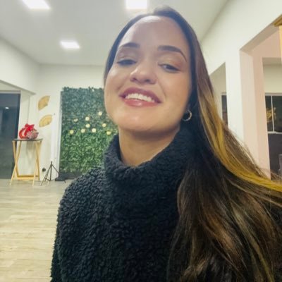 Thaynurse's profile picture. Futura enfermeira emergencista 💚