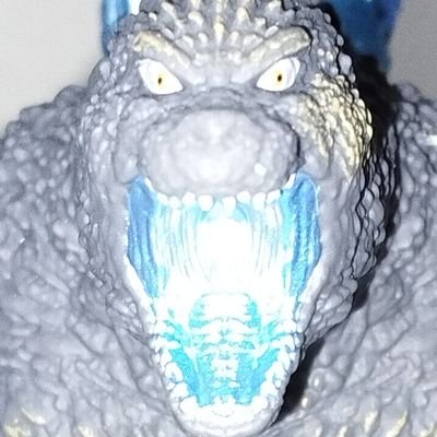 ジェットジャガー好きの怪獣オタク
ムビモンを好み、あらゆる所に旅に出る
身長160メートル
体重60トン
得意技 アブソリュートゼロ並に寒いギャグ