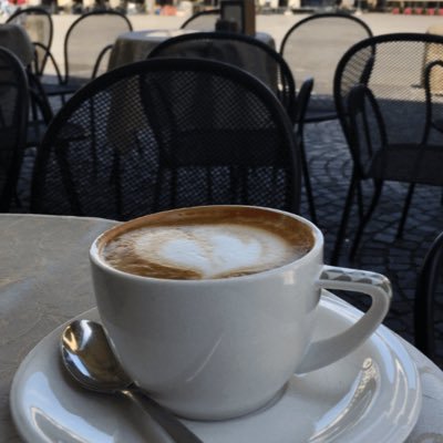 queenbee_ms's profile picture. hi❤️be kind&classy:)