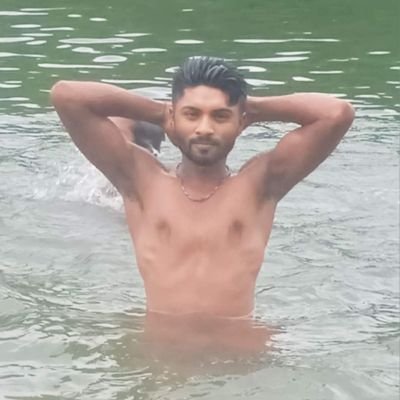 visway's profile picture. புரியாதா புதிராகவே உள்ளது காதல்❤️✨ இரு மணங்கங்கள் இணைந்தும் கூட , சொல்ல ஒரு தயக்கம்🙈 பார்க்கும் பார்வைலேயே பல அர்த்தங்கள் சொல்லும்😘🥰🤩