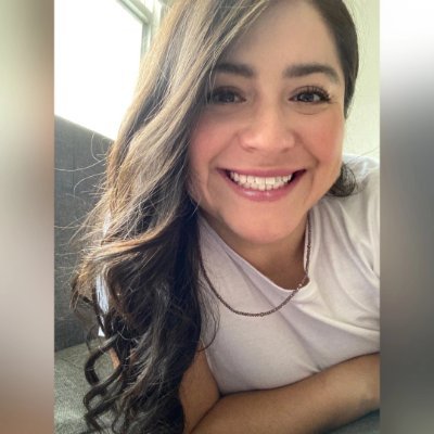 • Licenciada en Finanzas & Chef Patissier•
•Apasionada sobre las leyes del universo y sus señales 🪽•