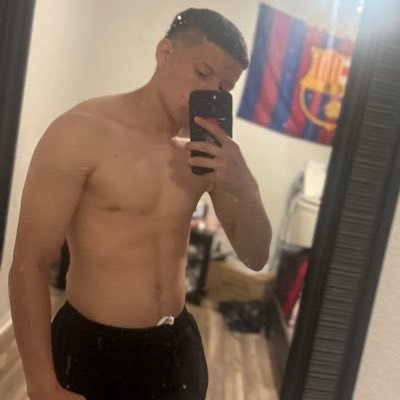 novafoxYTOFFICI's profile picture. 