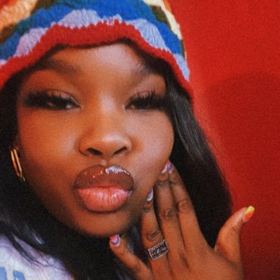 problematic black hottie that’s 🔥🔥 at makeup. ig: BuujieBeats