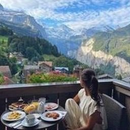 Dewrkore1gSXGF's profile picture. 