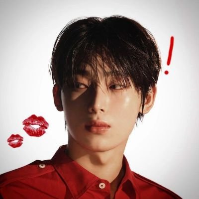 boy_peachyy's profile picture. once 🩷✨ 
love is love