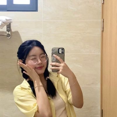 nongnoc11005's profile picture. 