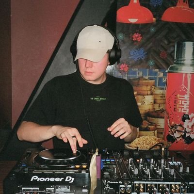 Used to play professional, now doing things at @cloutkitchenhq, @andfriendsfest, @backseatGG 🇩🇪