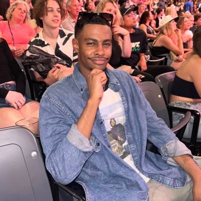 part-time med student 🩺 full- time pisces ♓️ 1911♦️🇸🇩