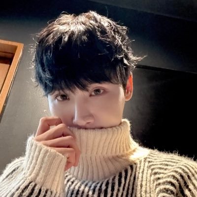 성인에비뉴 ,0n년생 ,데뷔팬 웅프,휘프에요 휘웅프 환영 최애: 웅 대휘❤ 차애 동현 우진 5기 에비뉴😍선물 해시태그: #폭스가_선물한다 초반 대환영❤️