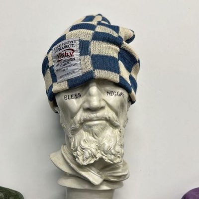 Dripkamp's profile picture. Lowkey social. Haute Couture. @YSL ipo siku.