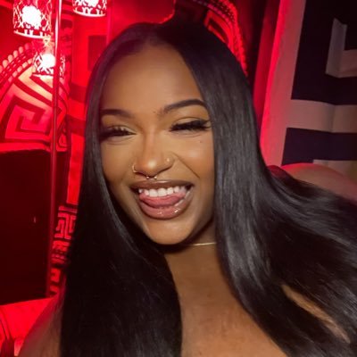 woahhmyraa's profile picture. ☉ ♓︎ | ☾ ♉︎ | ↑ ♏︎