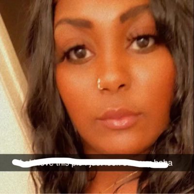 Random song lyrics, housewives bullshit. lots of astrology talk and occasional rants. I’m also FUN AF!!!!