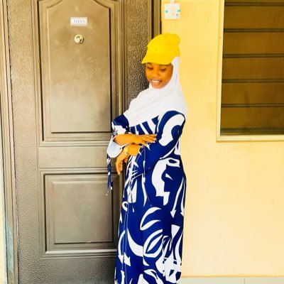 Pretluv's profile picture. I'm a Freelancer