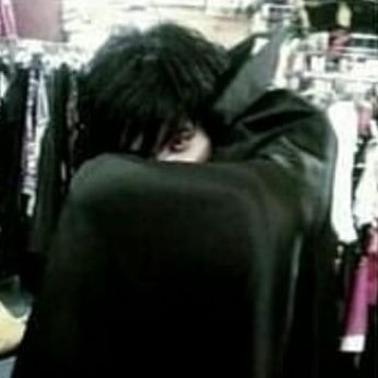 10R4V3N10's profile picture. Dunno, won't post