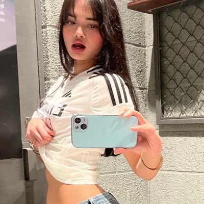 retired twitter baddie lost to employment in tech, former full time Real Madrid fan account, occasional fashion inspo and bmi checks