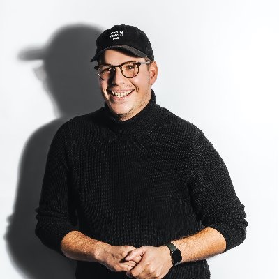 Papa et Journaliste • @NarcityQuebec // 📬 jean-michel@narcity.com // ancien @24heuresca // Jamais Longueuil ne deviendra un état américain // RT ≠ appui