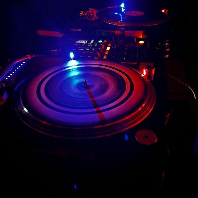 Personal Page | ♐ | Pokémon GO player | L50 | Mystic | Traveller | Radio presenter | DJ | #OneWorld #MusicIsMyLife #HouseMusicAllNightLong