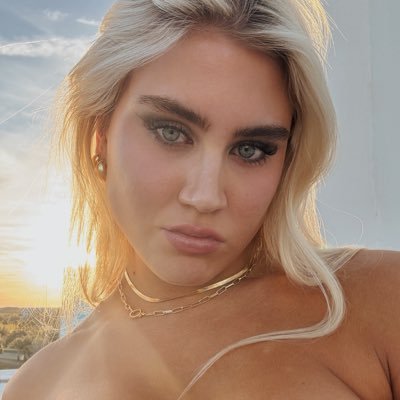 Zena Sterling ๐บ๐ฆ Profile