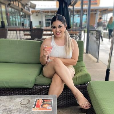 A realtor, loving mum of Lilly 🌹🌹🌹
fashion and entertainment