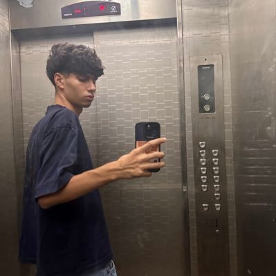 Mahmoudgamals's profile picture. trynna master peace