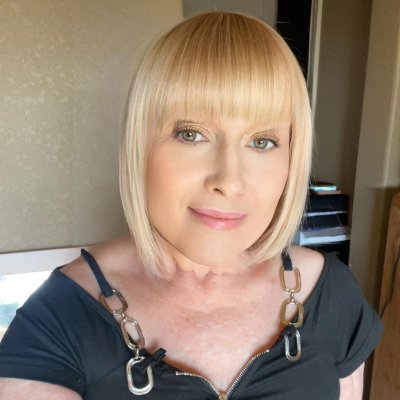 Owner & CEO of https://t.co/605BsF8pAw
All my Resident Djs play live from all around the world from the USA to Australia, playing the best tunes