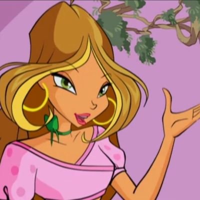 Mi sono laureata (non so come) e nella vita sono bagnina e insegno nuoto.
Se mi cerchi sappi che sto guardando un film Disney