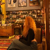 TUĞÇE (@tugceeskici) Twitter profile photo