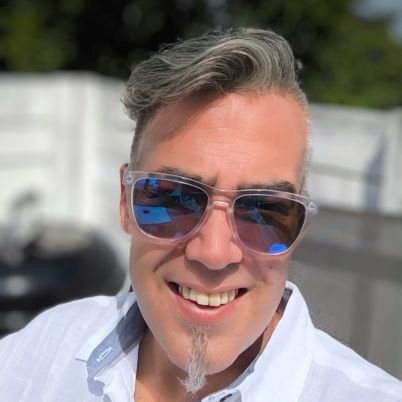 💙🇩🇪💙
Ich be-/verurteile Politiker nach ihren politischen Leistungen, nicht nach ihrem Privatleben.