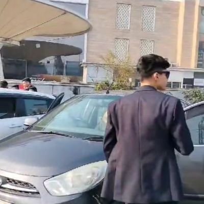 yuv4m's profile picture. 