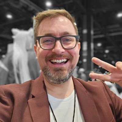 comics writer (CAMERA MAN, RADIANT BLACK #22 Backup @imagecomics, FOURTHMEAL @tbquarterly) | nintendo nerd | chainsaw man enjoyer | dog dad | he/him