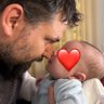 toliosthegreat7's profile picture. Τη γυναίκα μου, τον γιο μου, την Αίγινα μου και μια παγωμένη μπίρα σε Hip Hop μουσικό background.