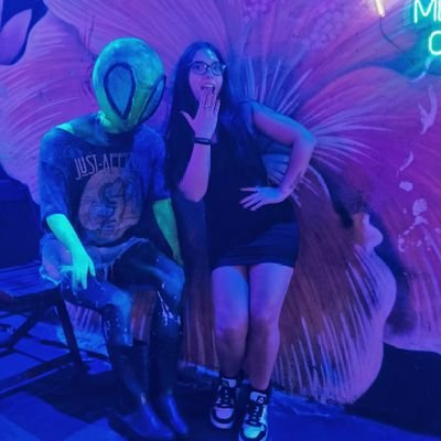 MaidaAnaLuz's profile picture. Uma gatona en un cumpleañito🇧🇷🇦🇷