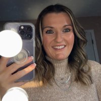 Lauren Hoffman (@laurmariehoff) 's Twitter Profile