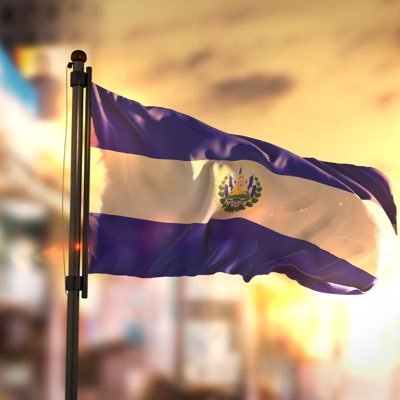 El pasado muere, El presente vive, El recuerdo queda, Y la vida sigue......🇸🇻💫🇸🇻