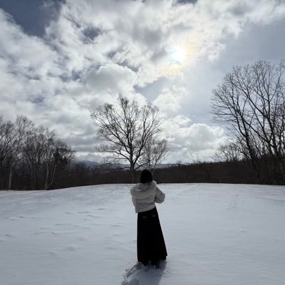 micoto01183757's profile picture. シンガーソングライター半﨑美子さんを応援させて頂いています。