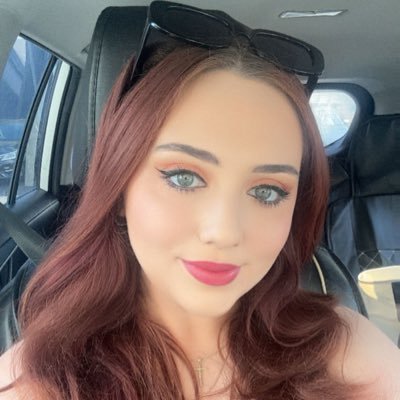 24 | Orlando, Fl ✧ Licensed Full Specialist Esthetician ✧ Rosen College of Hospitality Event Management Student