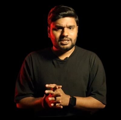 मैं वाणी का राजदूत हूं सच पर मरने वाला हूं
डाकू को डाकू कहने की हिम्मत रखने वाला हूं
Follow me on Instagram for daily videos.