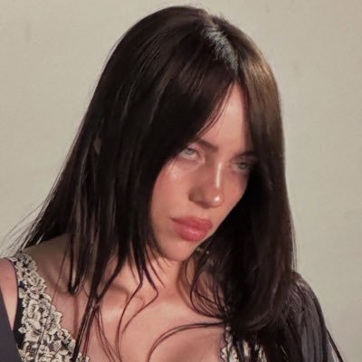 anemptylinee's profile picture. Billie Eilish fan page “ I'd never ask who was better ”