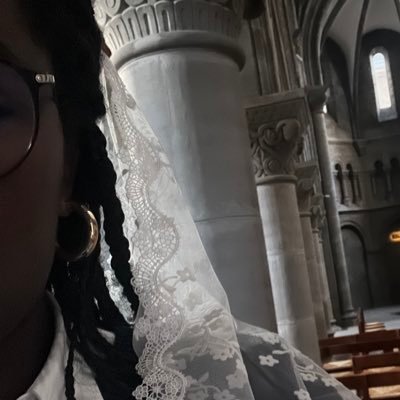emmaterasu's profile picture. centre d'achats compulsifs de vinyles 🎧 | ✞ : per ipsum, et cum ipso, et in ipso, est tibi Deo Patri omnipoténti | 🇻🇦🇲🇶
