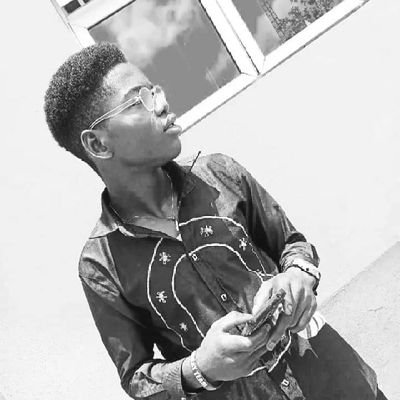 Omo__folaranmi's profile picture. Timileyinfola