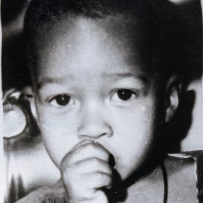 EdwardNdachimya's profile picture. 🎮 • 💻 • 🎧 • 🦉