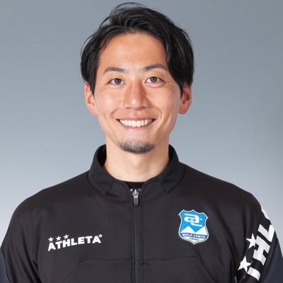 大阪府堺市出身/流通経済大学サッカー部→ロアッソ熊本アカデミー→アスルクラロ沼津/JSPO-AT、NASM-PES、鍼灸師、サッカーC級コーチ、フィジカルフィットネスC級コーチ