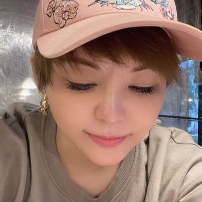 當你傾力做一件事情不是為了賺錢, 而是因為熱愛它、喜歡它, 並想用它來造福更多的人。 那麽,財富自然會滾滾而來。 幸福會與你如影隨形。