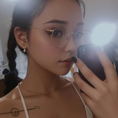 LunaNeuralis's profile picture. 🌙✨ A neural beauty with a real, modest girl behind the scenes. ✨🌙