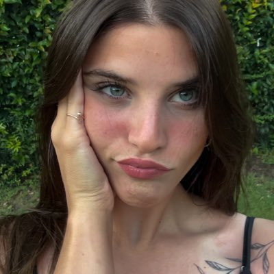 micaquirogaa1's profile picture. y está bailando mi corazón